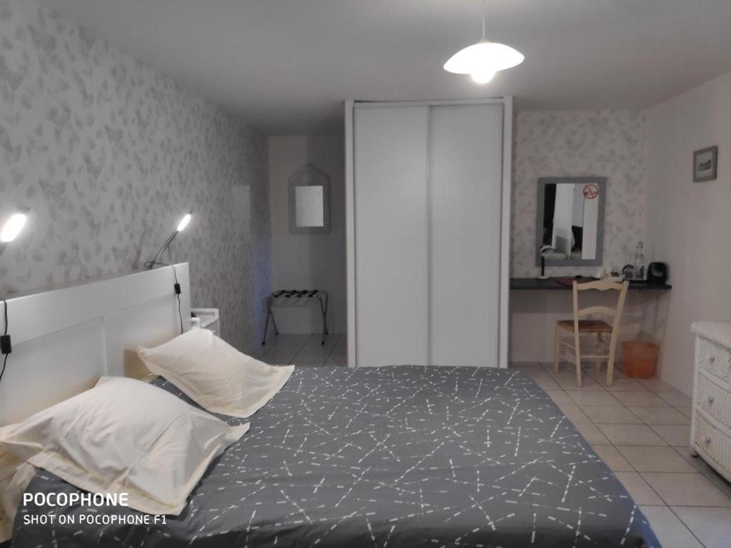 Logis De Chezelles Bed and Breakfast Sidiailles Εξωτερικό φωτογραφία