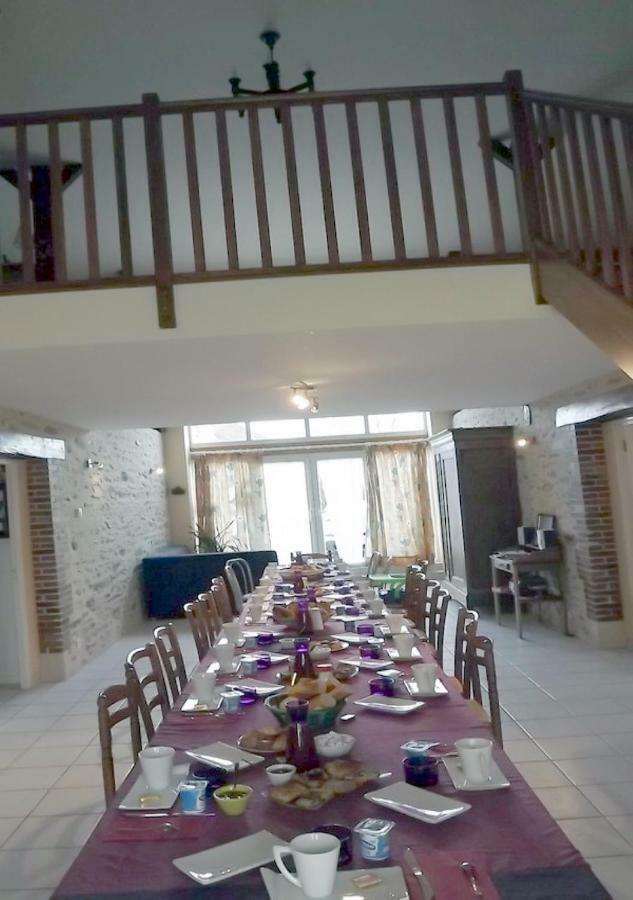 Logis De Chezelles Bed and Breakfast Sidiailles Εξωτερικό φωτογραφία