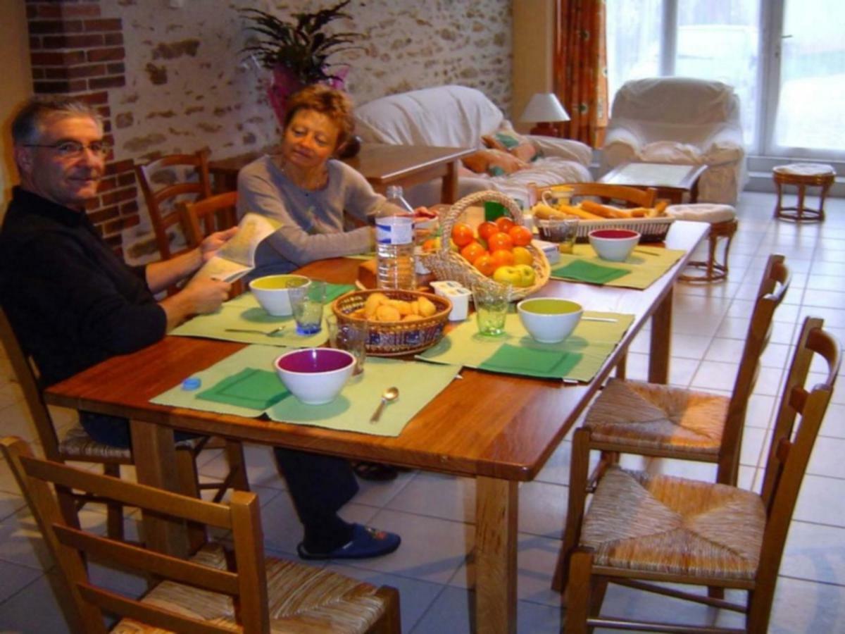 Logis De Chezelles Bed and Breakfast Sidiailles Εξωτερικό φωτογραφία